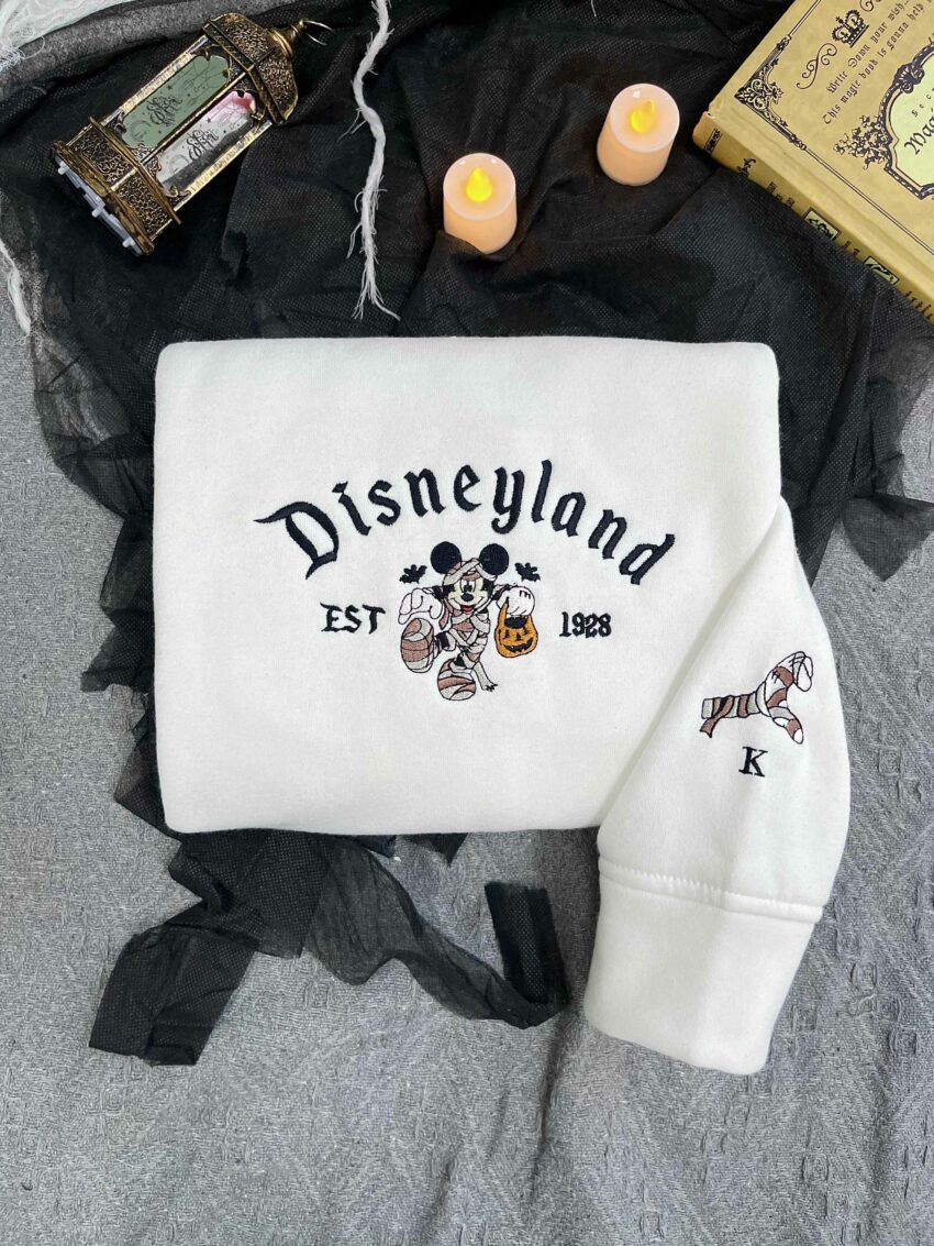 Mickey And Minnie ver Halloween – Embroidery Sweatshirt