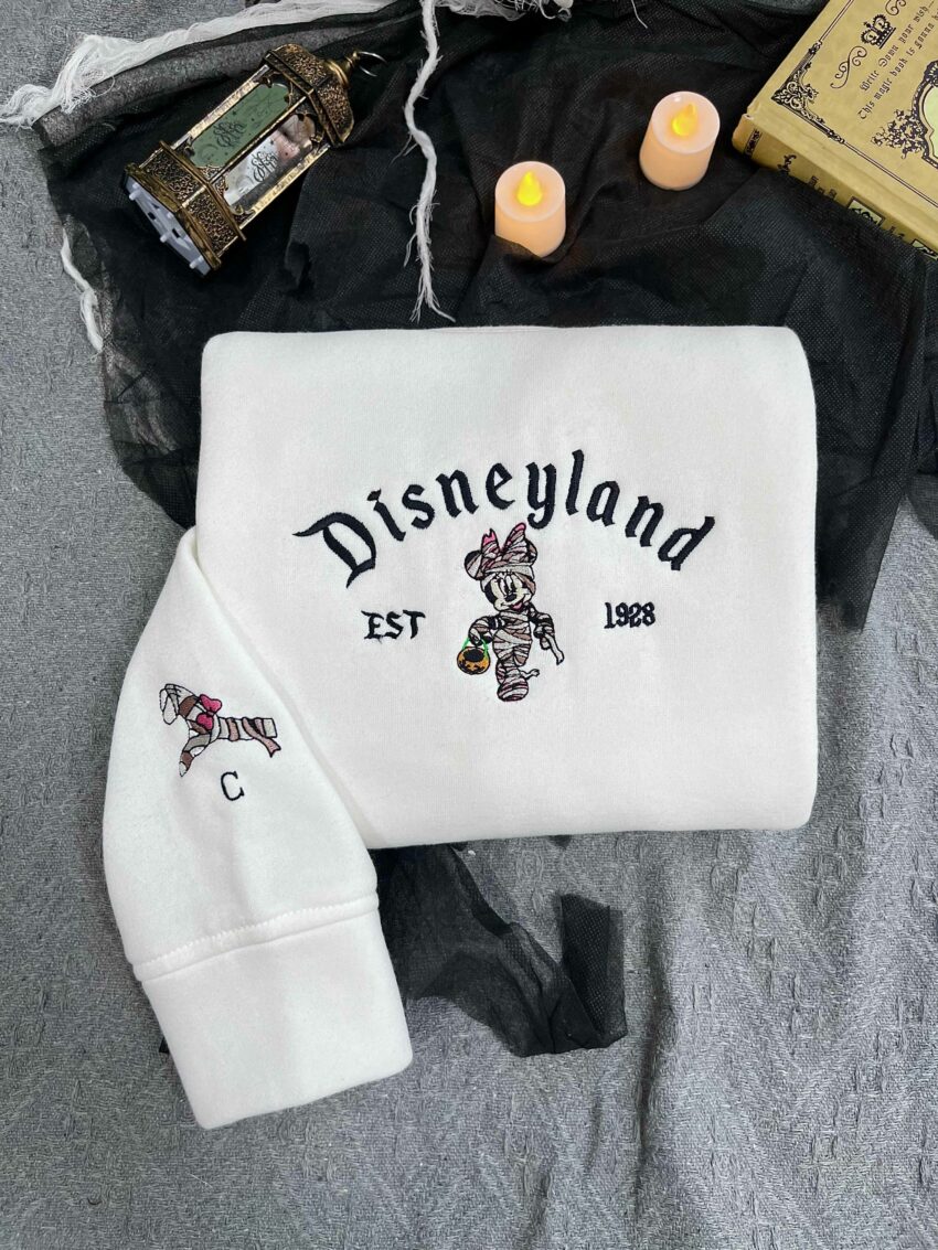 Mickey And Minnie ver Halloween – Embroidery Sweatshirt