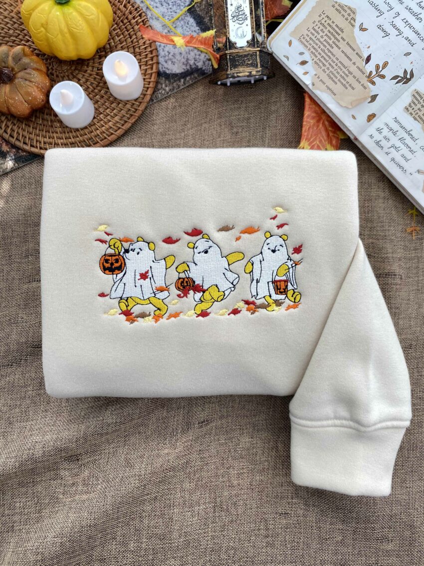 Winnie The Pooh ver Halloween – Embroidery Sweatshirt