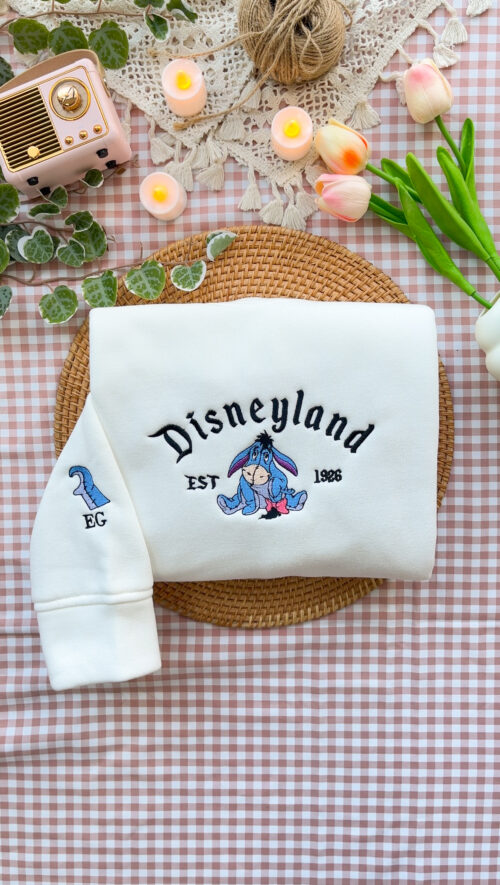 Winnie the Pooh – Embroidery Sweatshirt