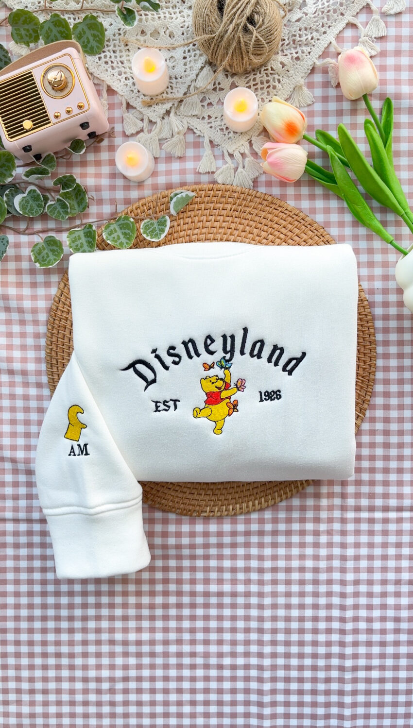 Winnie the Pooh – Embroidery Sweatshirt