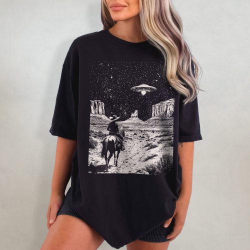 UFO Cowboy T-Shirt - Retro Western Graphic Tee, Vintage Rodeo Shirt, Oversized Wild West Cowgirl Top